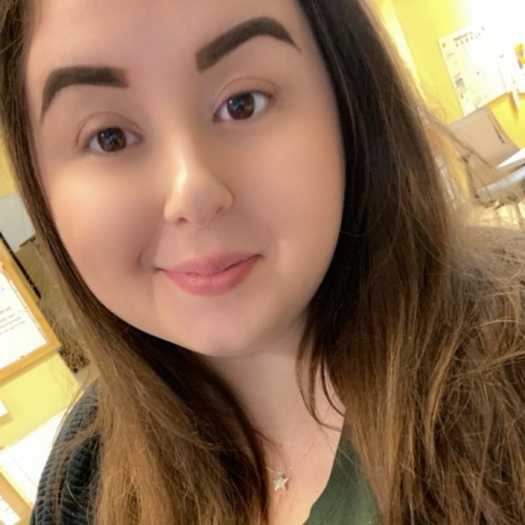 Meet your Posher, Lisa - Picture 1 of 1